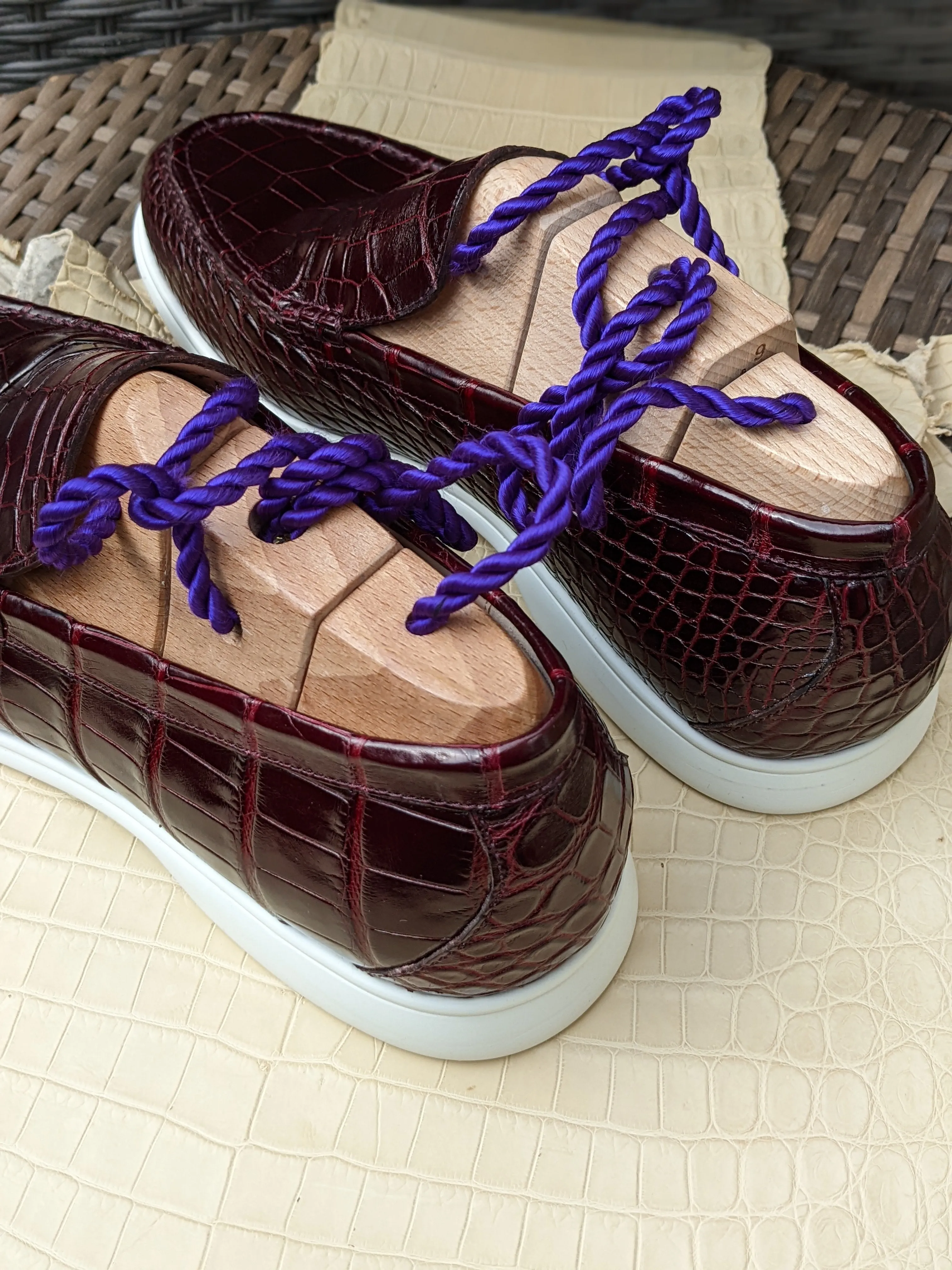 Ascot Cannes - Burgundy Crocodile