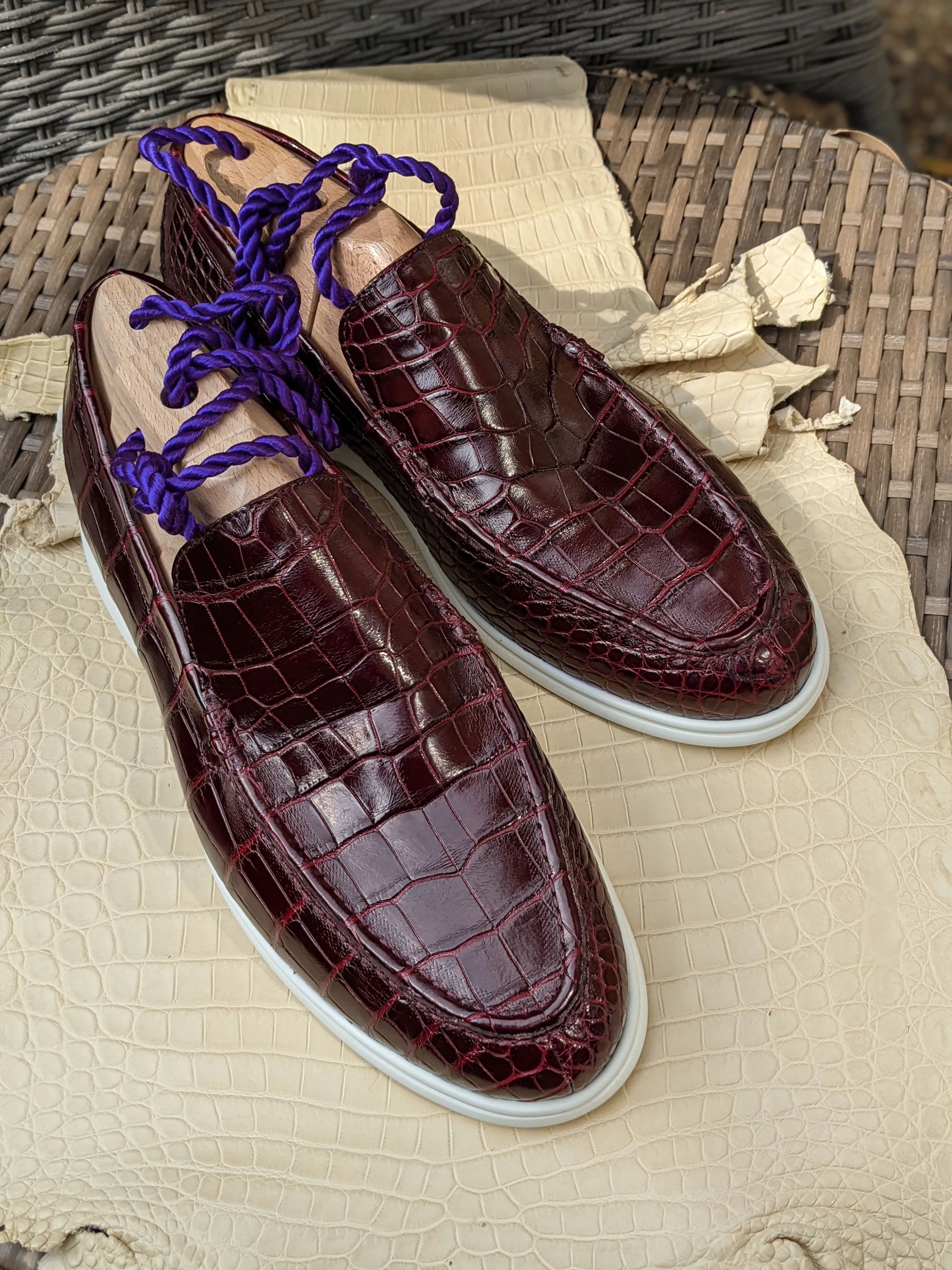 Ascot Cannes - Burgundy Crocodile