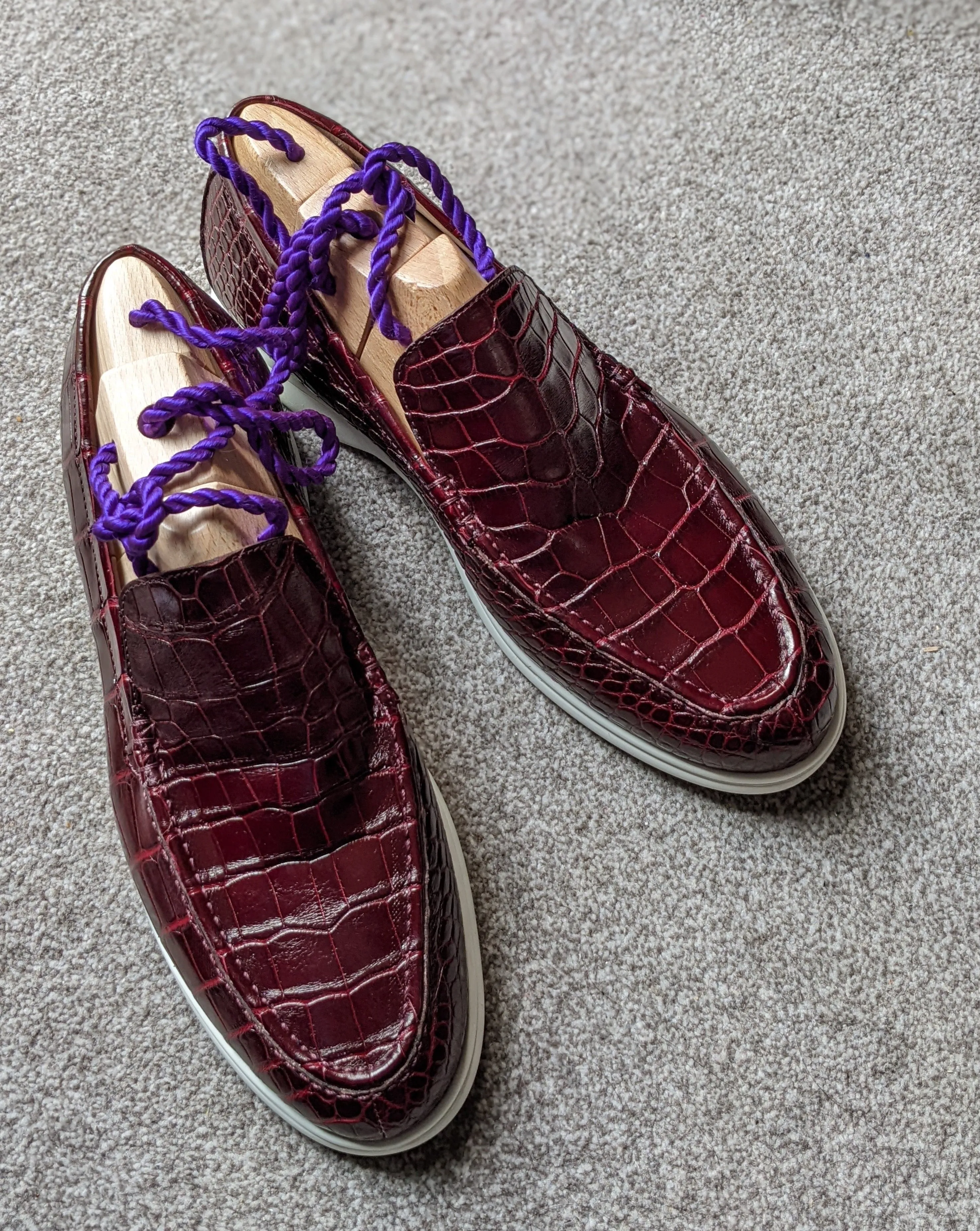 Ascot Cannes - Burgundy Crocodile