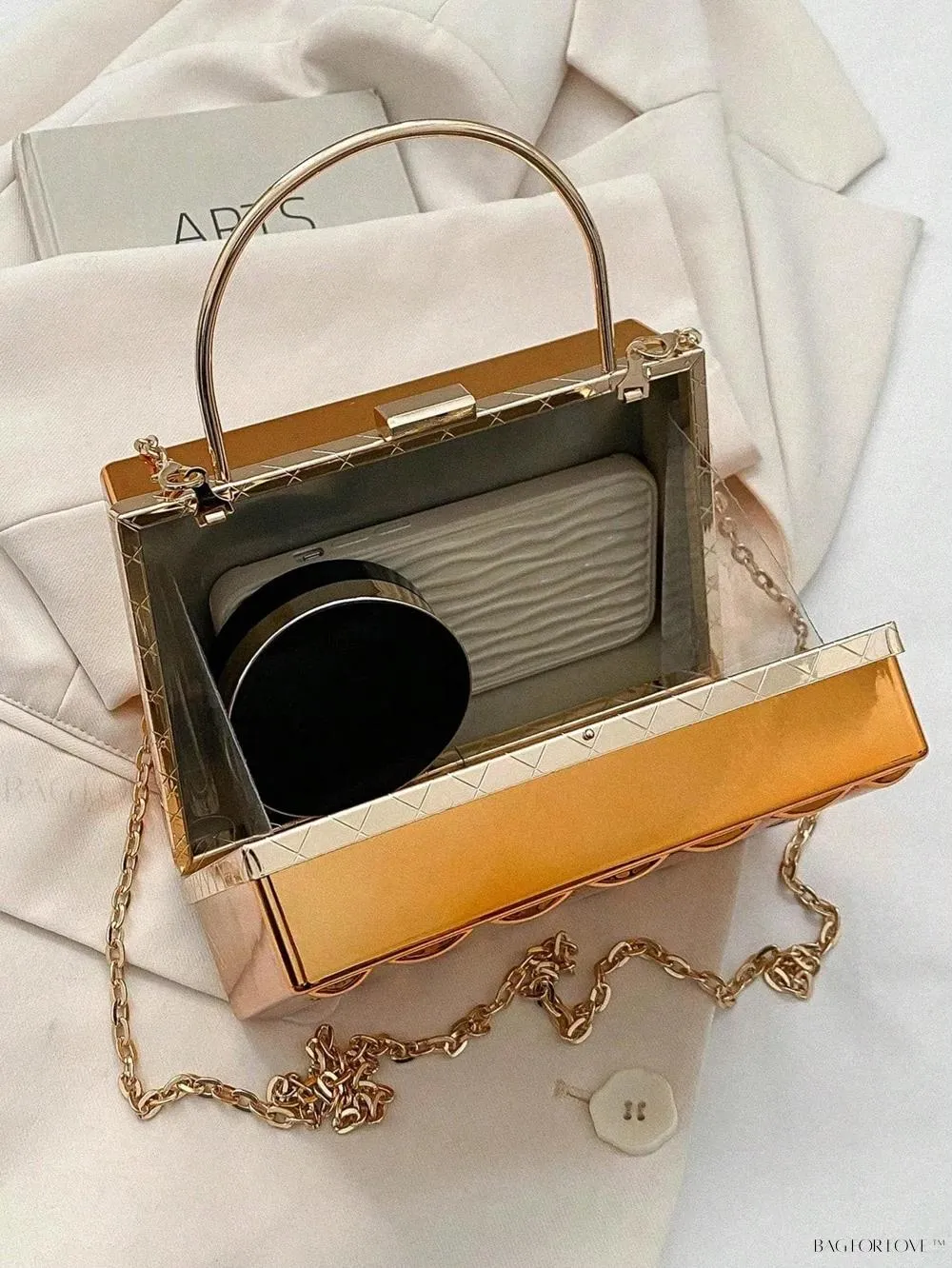 BagForLove - Elegant Ladies' Clutch Bag with Ample Storage Space