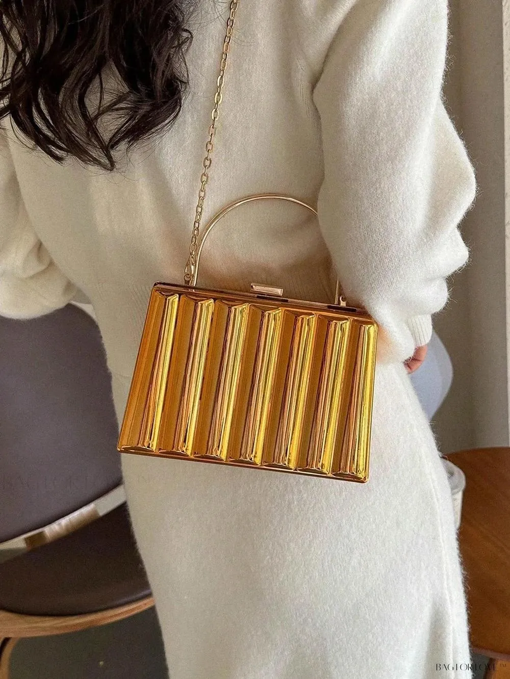 BagForLove - Elegant Ladies' Clutch Bag with Ample Storage Space