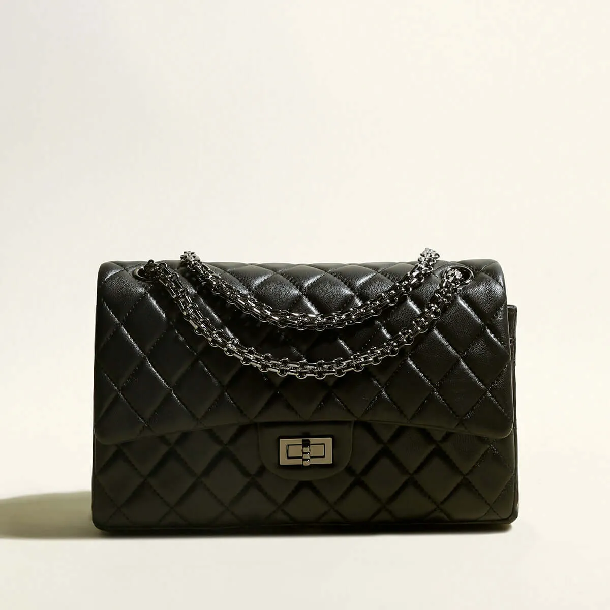 Chain Black Quilted Bag Capacious Metallic Friendly support Massive bargain with Straps