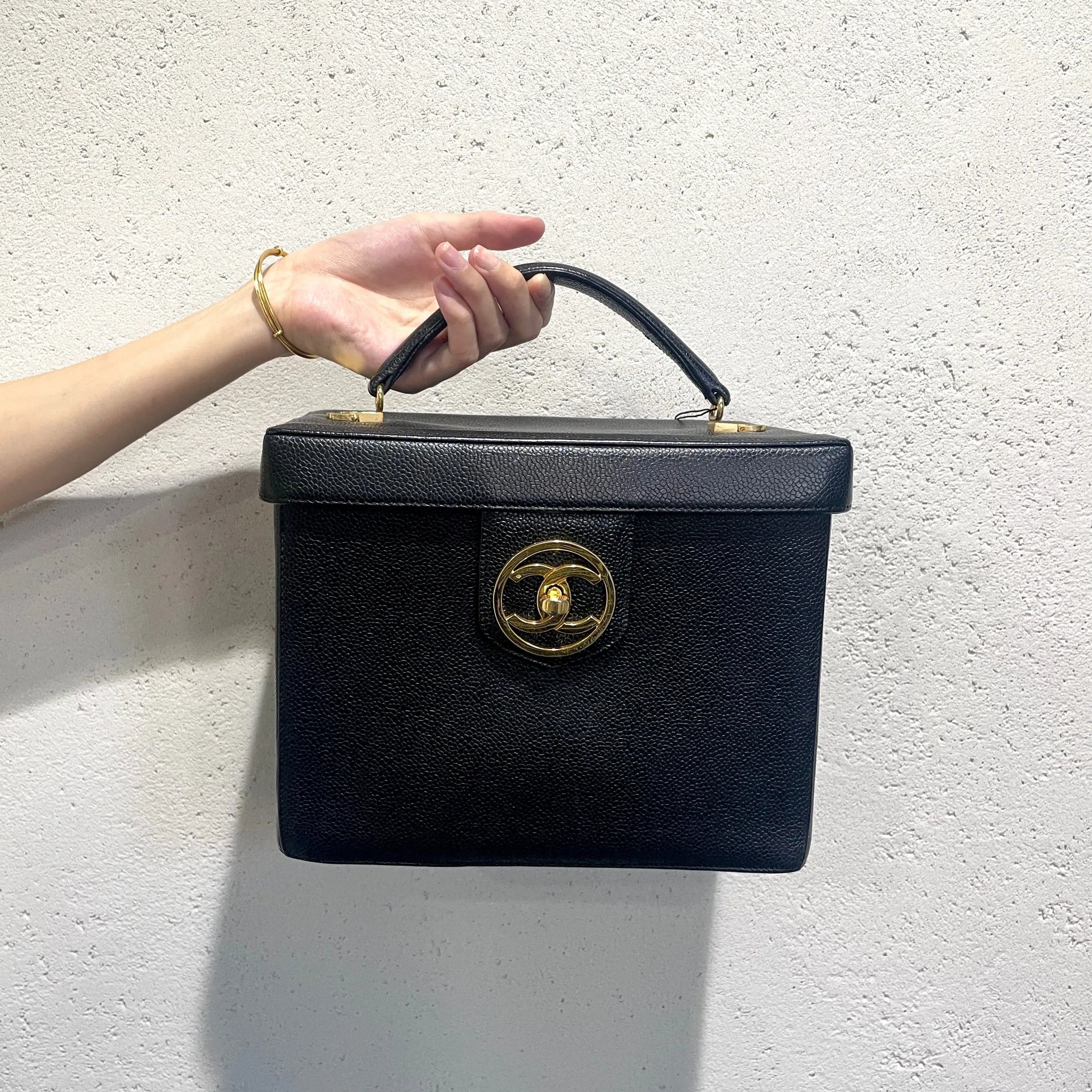 Chanel Vanity/Caviar/Black