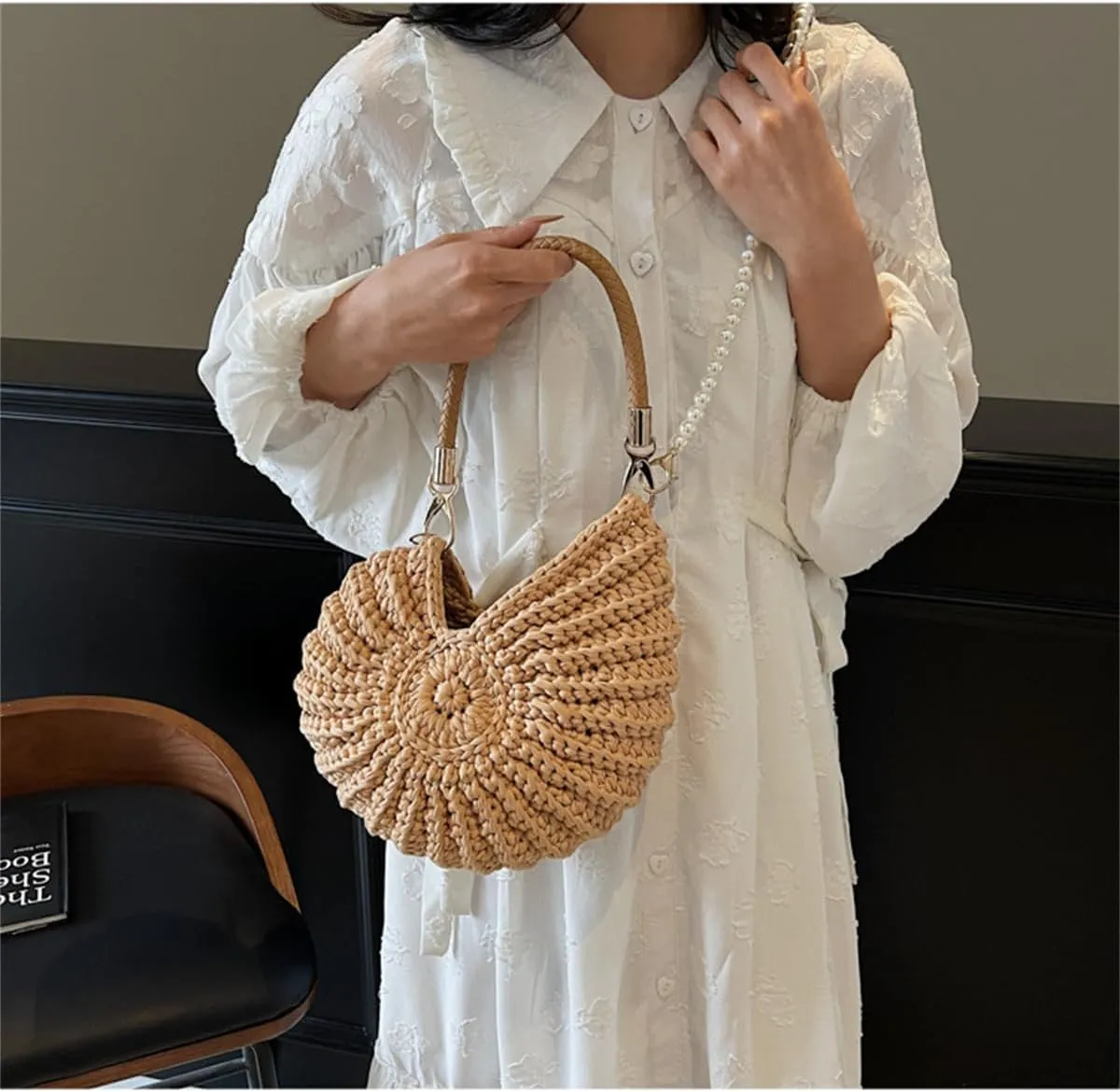 Conch/Shell Shoulder Handbag,Handwoven Fashion Seashell Bag,Stylish & Unique Boho Clutch with Pearl Strap
