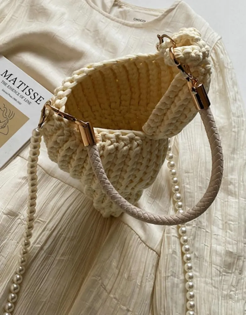 Handwoven Fashion Seashell Bag for Women Crochet Beach Bag Unique Boho Clutch with Pearl Strap Leather Handle 2025