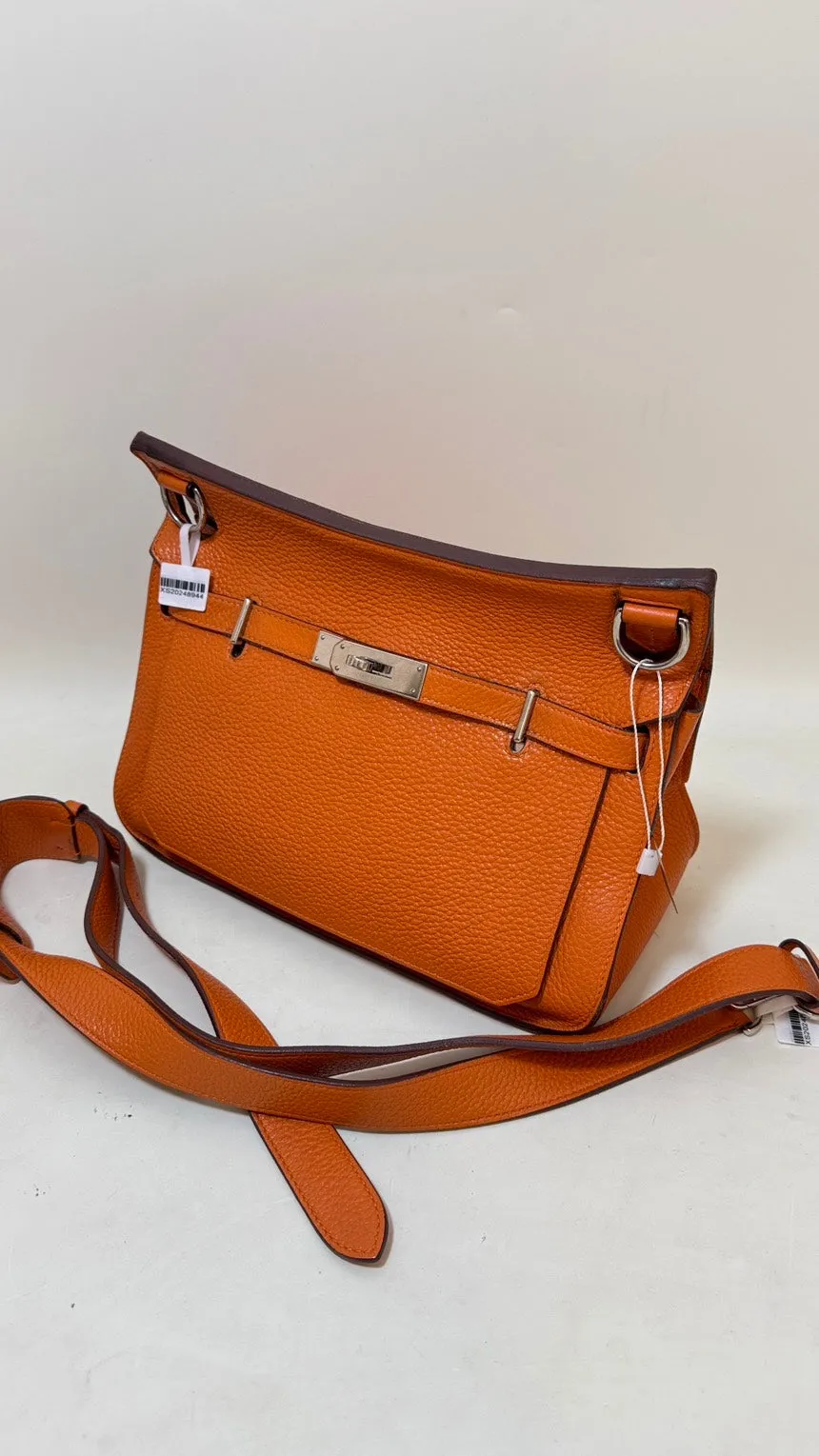 Hermès Jypsiere Crossbody Bag in Orange Leather