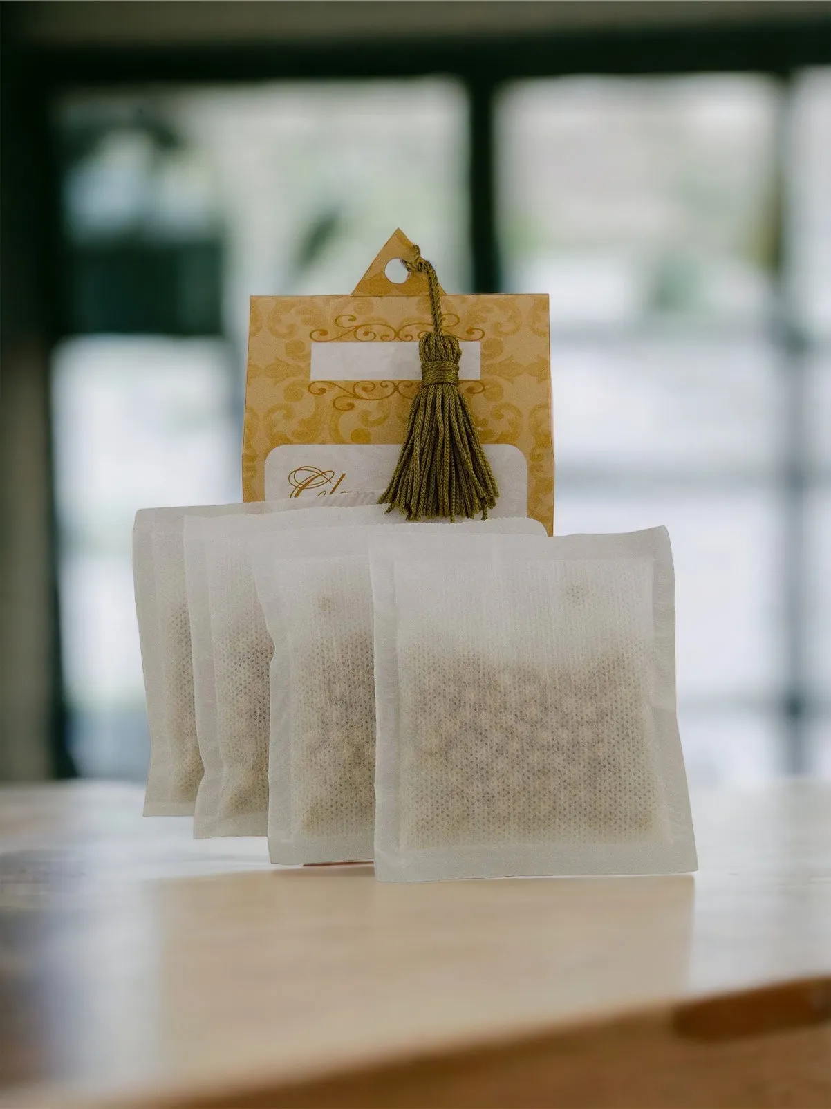 High Maintenance Glamour Sachet