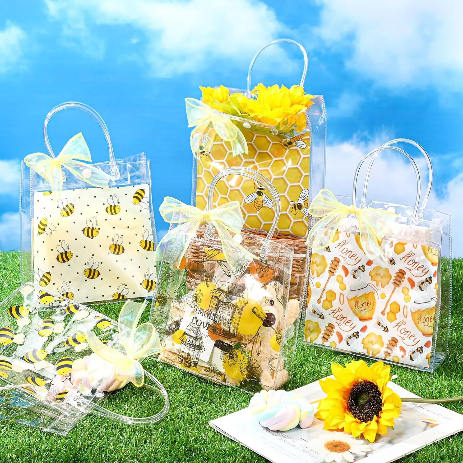 Hosuly 20 Pcs Bee Clear Plastic Gift Bags with Handles Honey Bee Goodie Treat Bags for Birthday Party Favors Candy Snack Baby Shower Gender Reveal Decoration, 7.87 X 7.87 x 3.15 inches