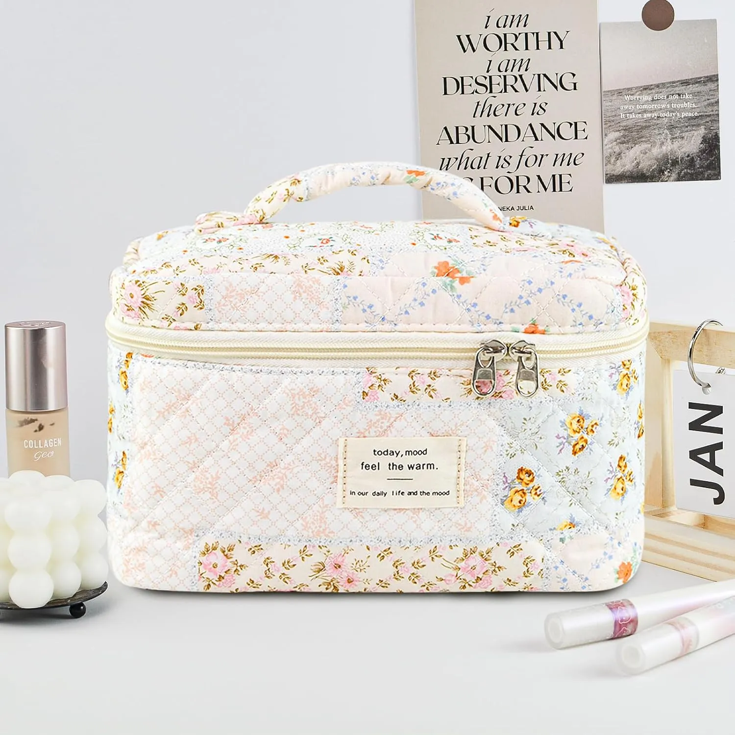 Makeup Bag, Floral Quilted Cosmetic Bag, Large Travel Aesthetic Make up Bag, Cute Coquette Toiletry Bag for Women Girls