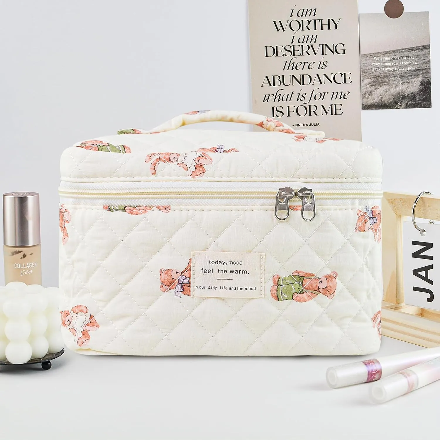 Makeup Bag, Floral Quilted Cosmetic Bag, Large Travel Aesthetic Make up Bag, Cute Coquette Toiletry Bag for Women Girls