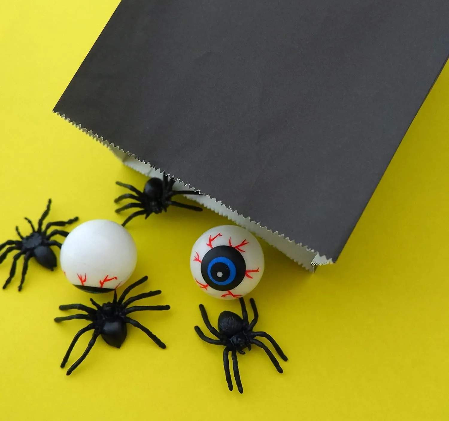 Party Favor Bags - 50 Pack Kraft Paper Goodie Gift Lunch Bags - Treat Bags and Party Supplies for Theme Party, Kids Birthday, Halloween, NYE - 5"x3"x9" (Black)
