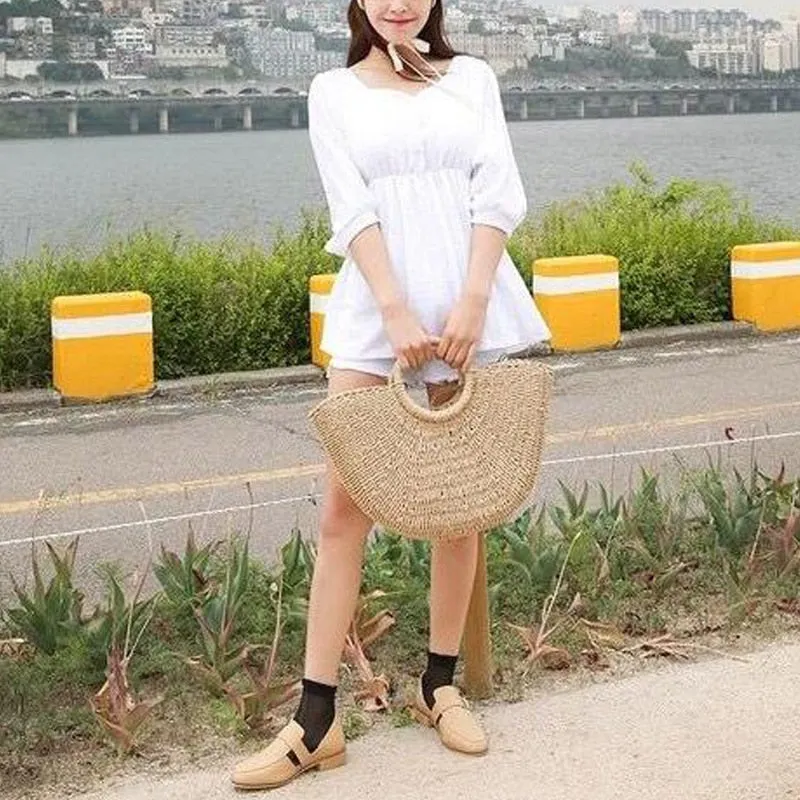 Pom-pom Weaved Straw Bag