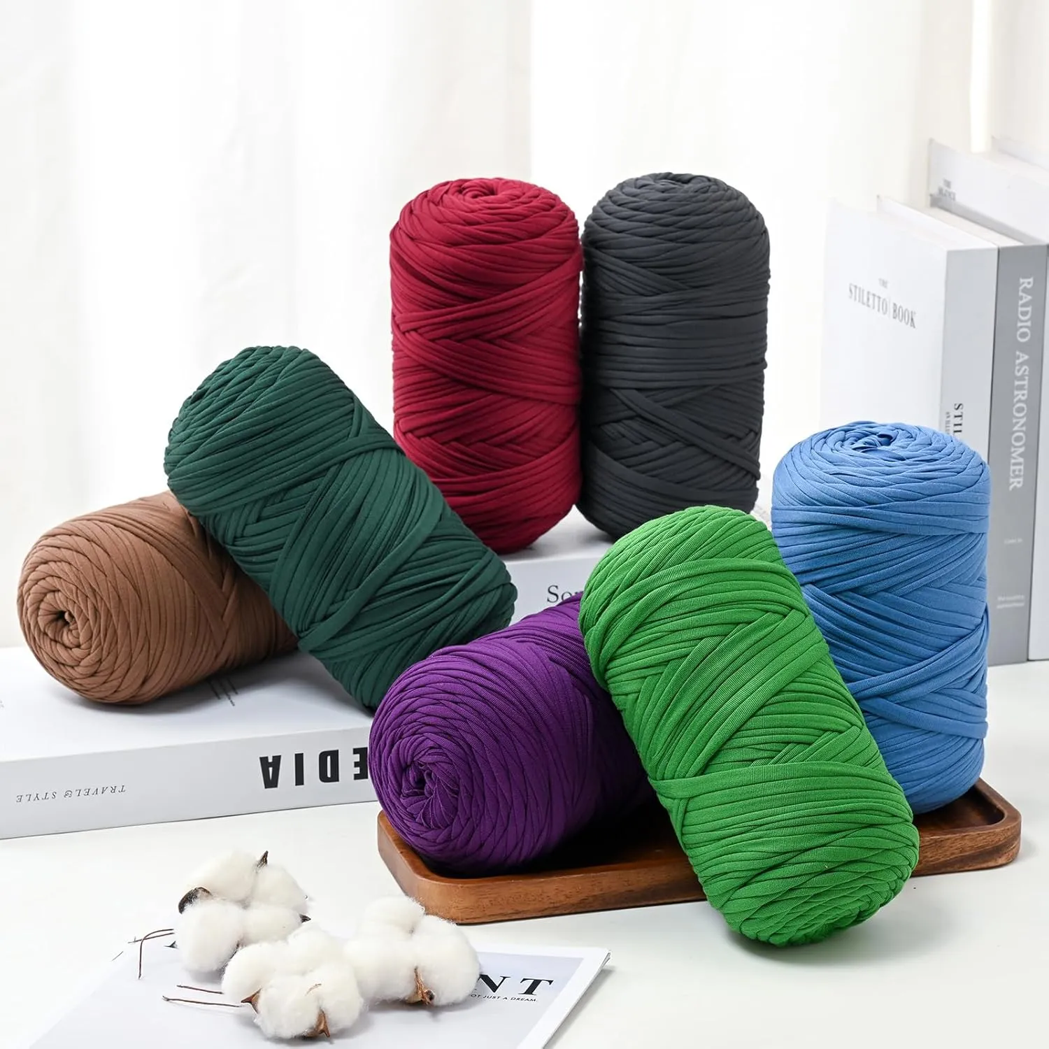 Soft Tshirt Crochet Yarn, 400g/114yds High Elastic Hand Knitting Yarns, Thick T Shirt Yarn for Crocheting Bags, Baskets, Cushions, DIY Crafts（Brown）
