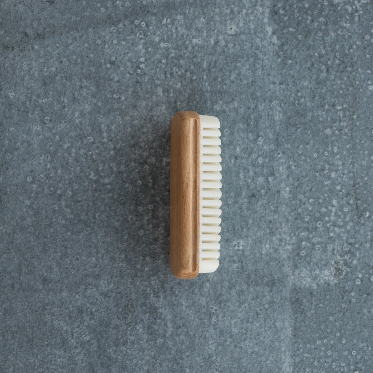 Suede brush