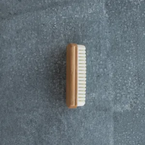 Suede brush
